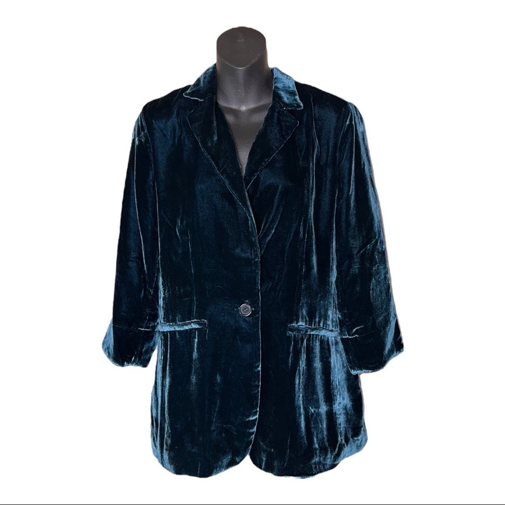 Ecru Velvet Blazer